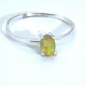 Welo Opal .27ct Platinum Finish Solid Silver Ring